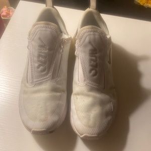 nike 270 tennis shoes